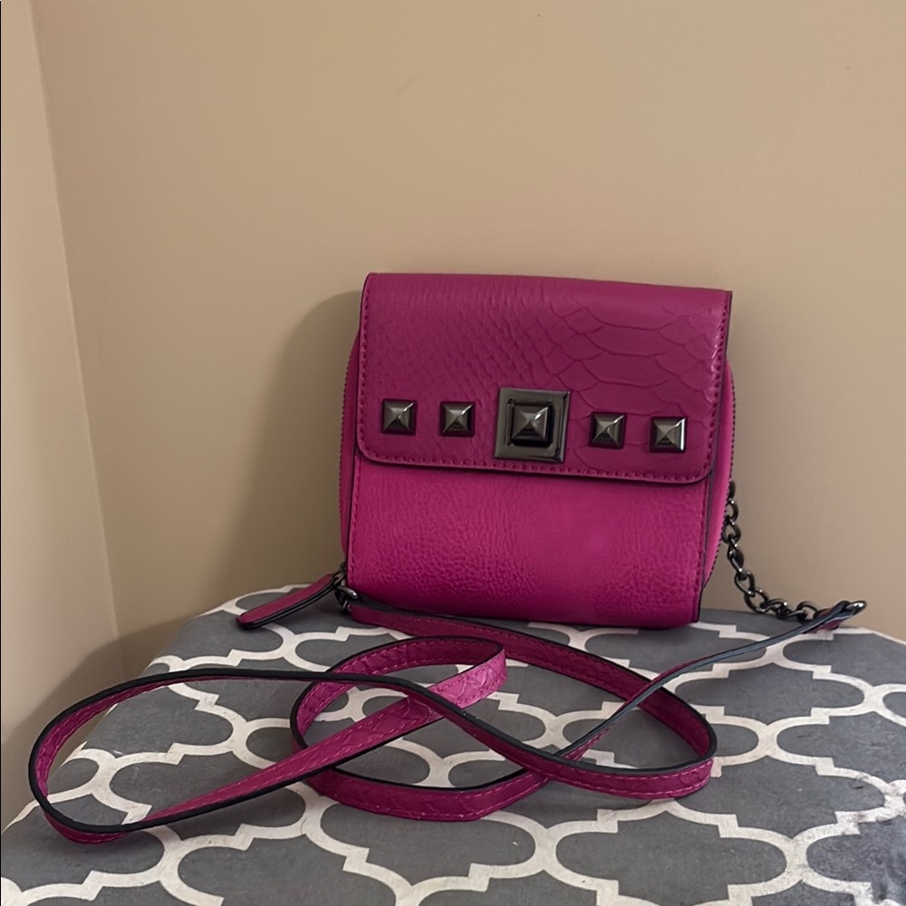 Gianni Bini Pink Crossbody Bag with Sleek Design